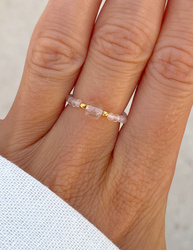 Elastischer Ring aus Bergkristall und vergoldetem Silber