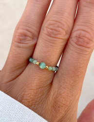 Elastischer Ring aus Smaragd und vergoldetem Silber